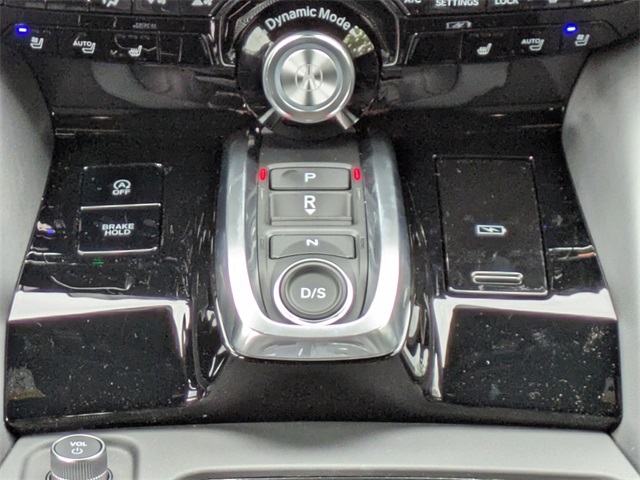 Vehicle image 24 of 38