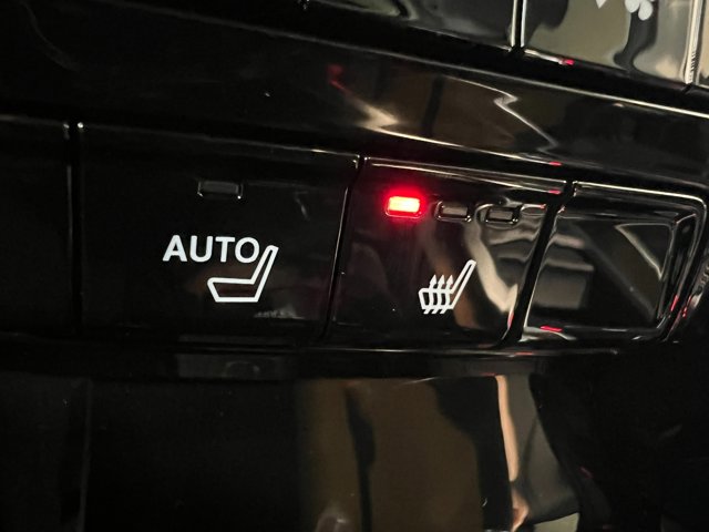 Vehicle image 22 of 39