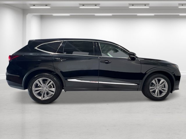Vehicle image 4 of 39