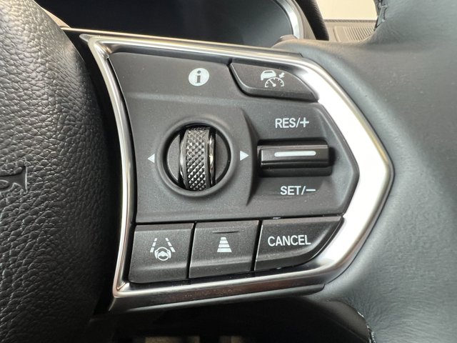 Vehicle image 27 of 39