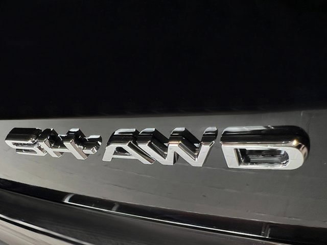 Vehicle image 10 of 39