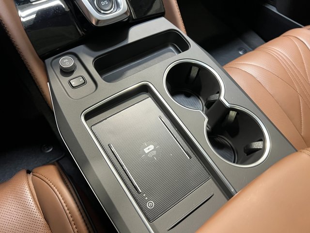 Vehicle image 17 of 39