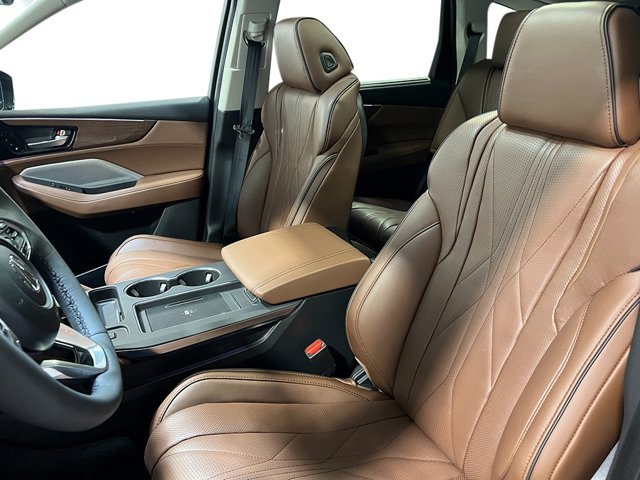 Vehicle image 13 of 39