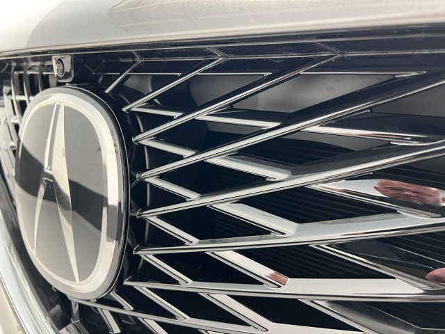 Vehicle image 11 of 39