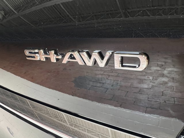 Vehicle image 10 of 40
