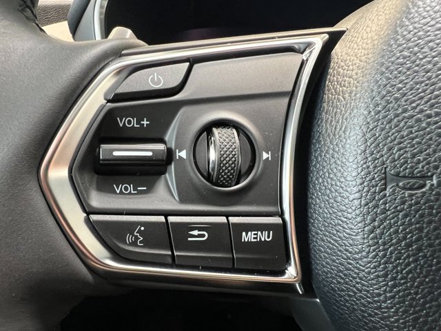 Vehicle image 19 of 40