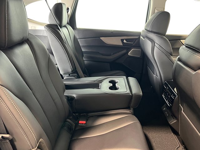 Vehicle image 39 of 40