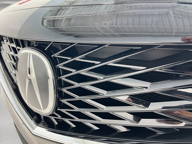 Vehicle image 11 of 40