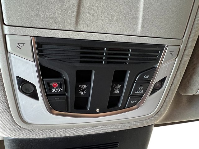 Vehicle image 20 of 40