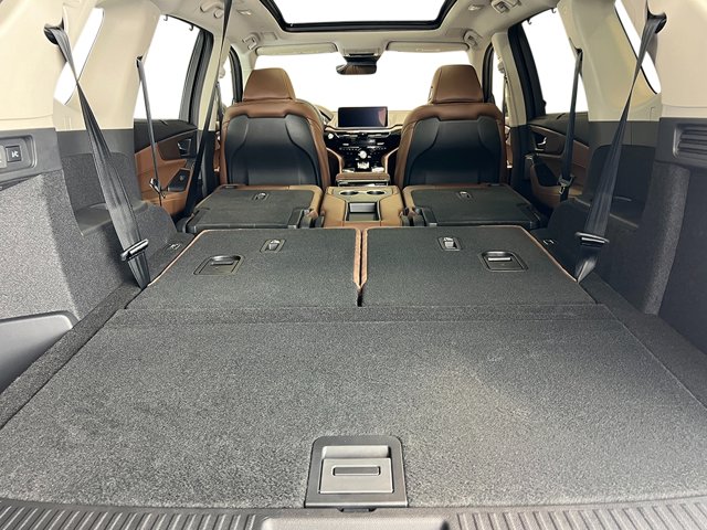 Vehicle image 36 of 40