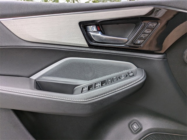Vehicle image 31 of 39