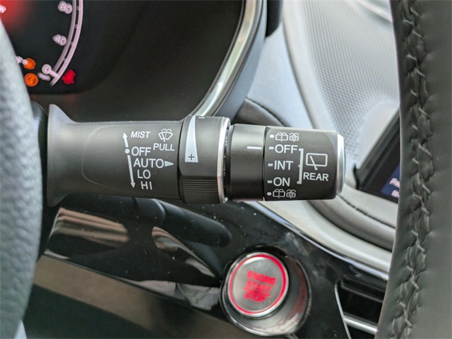 Vehicle image 36 of 39