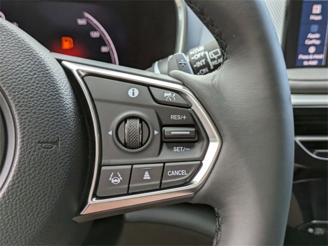 Vehicle image 34 of 39