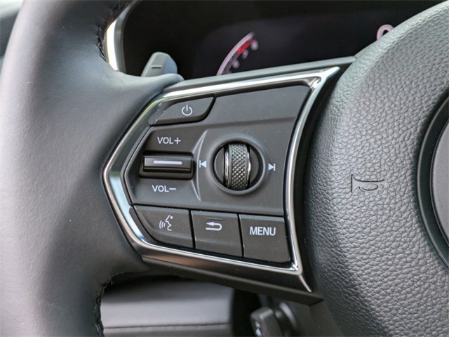 Vehicle image 33 of 39