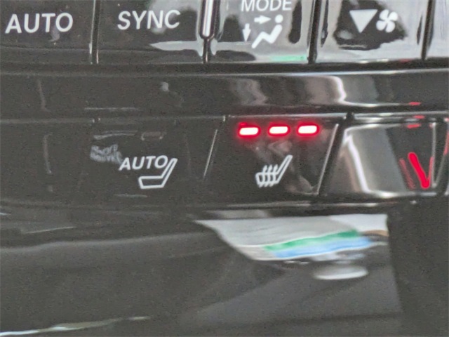 Vehicle image 27 of 39
