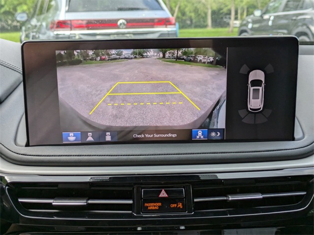 Vehicle image 24 of 39