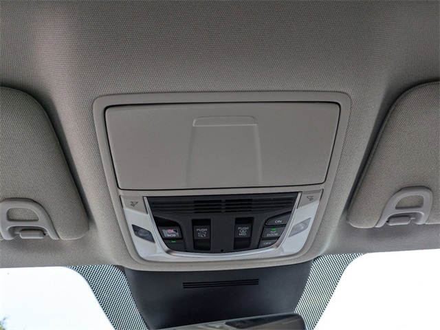 Vehicle image 29 of 39