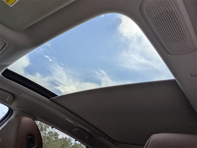 Vehicle image 24 of 39