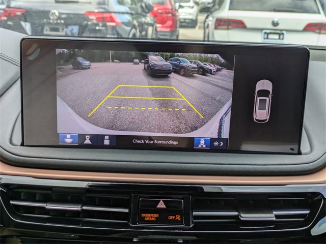 Vehicle image 25 of 39