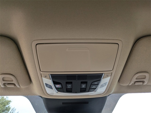 Vehicle image 29 of 40