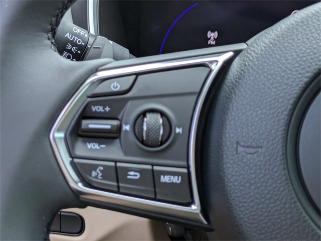 Vehicle image 33 of 40