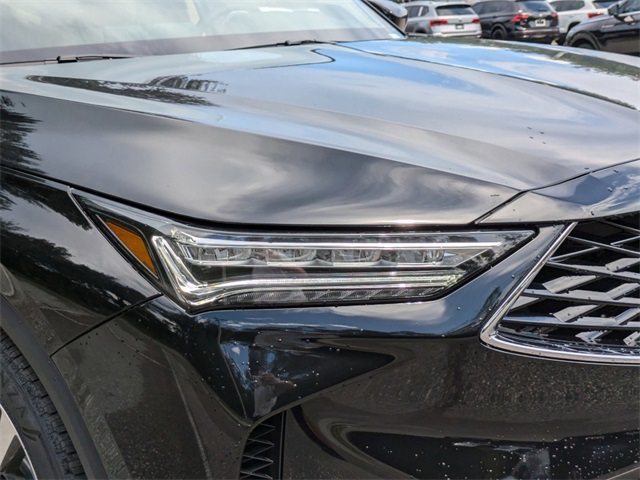 Vehicle image 9 of 40