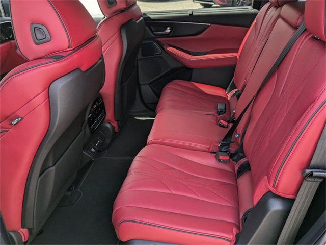 Vehicle image 18 of 43