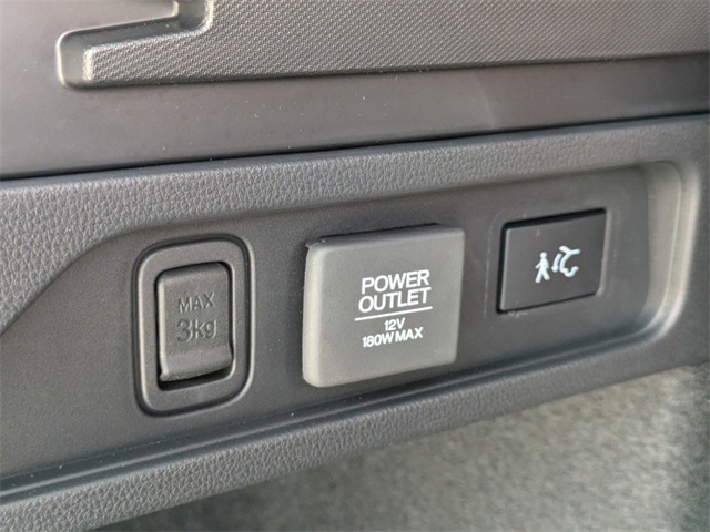 Vehicle image 16 of 43