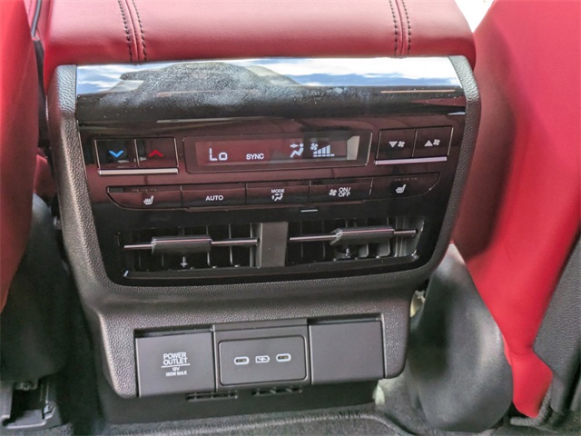 Vehicle image 19 of 43