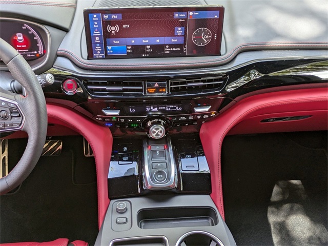 Vehicle image 23 of 43