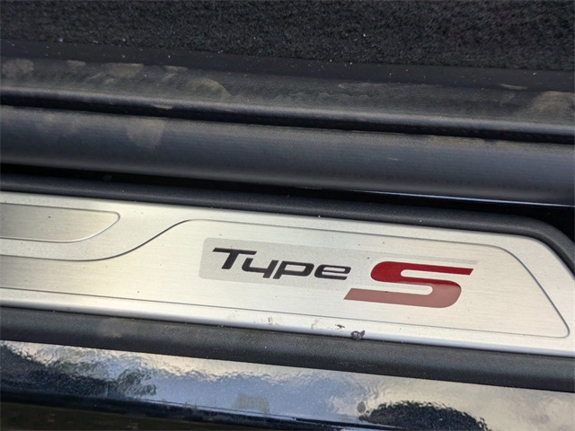 Vehicle image 25 of 48