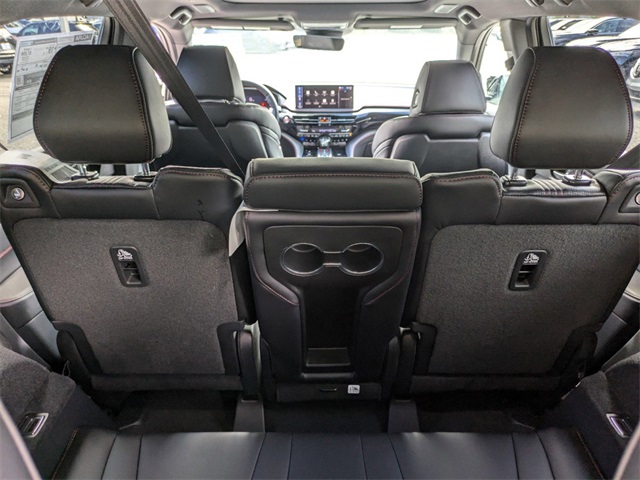 Vehicle image 15 of 48