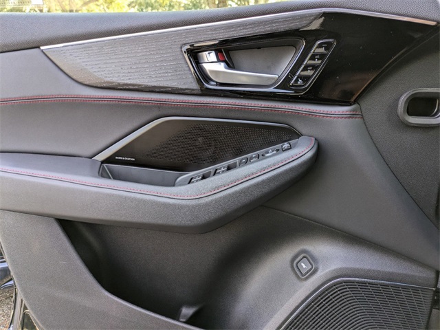 Vehicle image 36 of 48