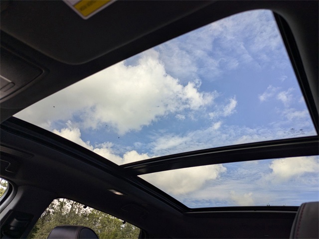Vehicle image 27 of 48