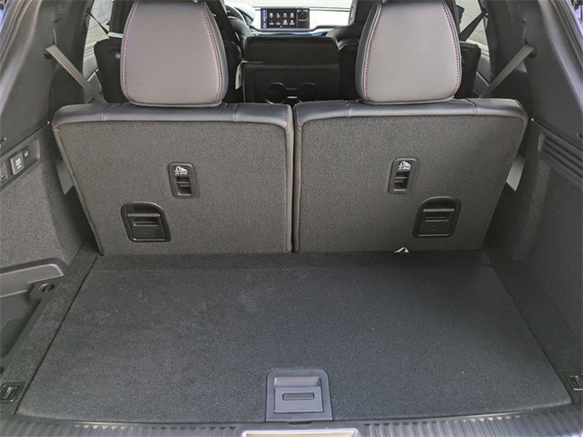 Vehicle image 14 of 48