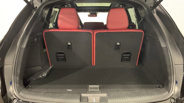 Vehicle image 32 of 33