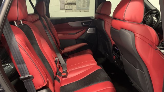 Vehicle image 12 of 33