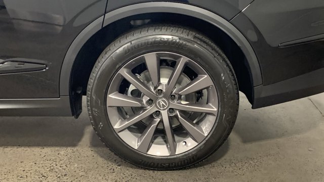 Vehicle image 13 of 33
