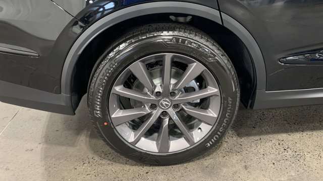 Vehicle image 15 of 33