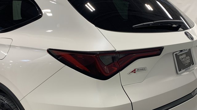 Vehicle image 13 of 33
