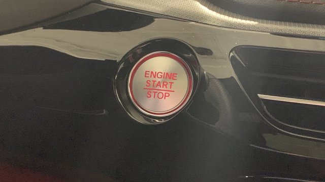 Vehicle image 25 of 33