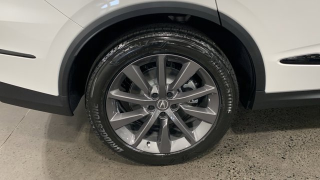 Vehicle image 15 of 33