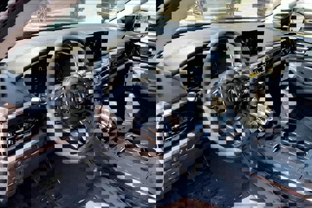 Vehicle image 12 of 20