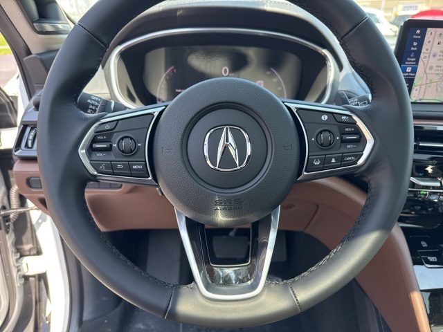 Vehicle image 9 of 14