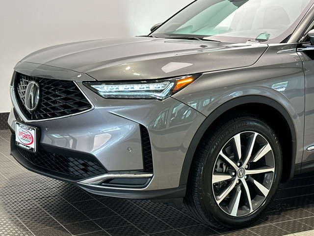 Vehicle image 6 of 25