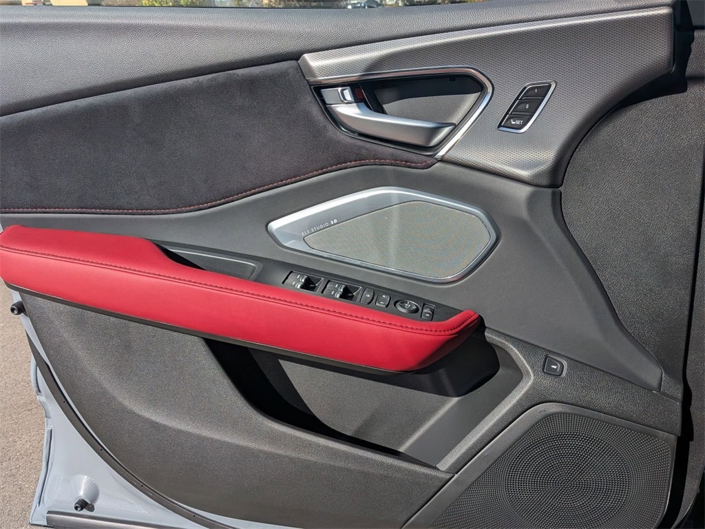 2025 Acura RDX A-Spec Image 24 of 35