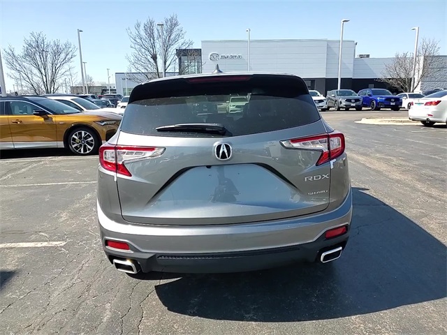 Vehicle image 5 of 23