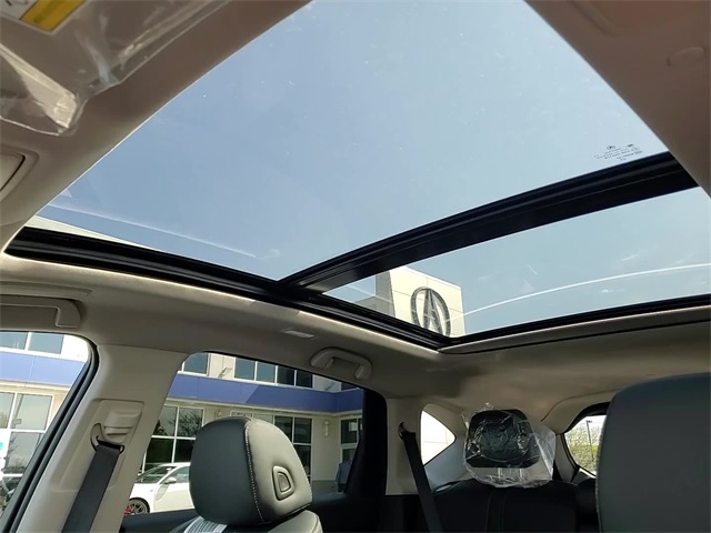 Vehicle image 23 of 24