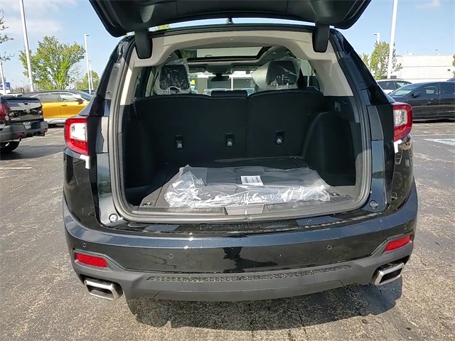 Vehicle image 11 of 24