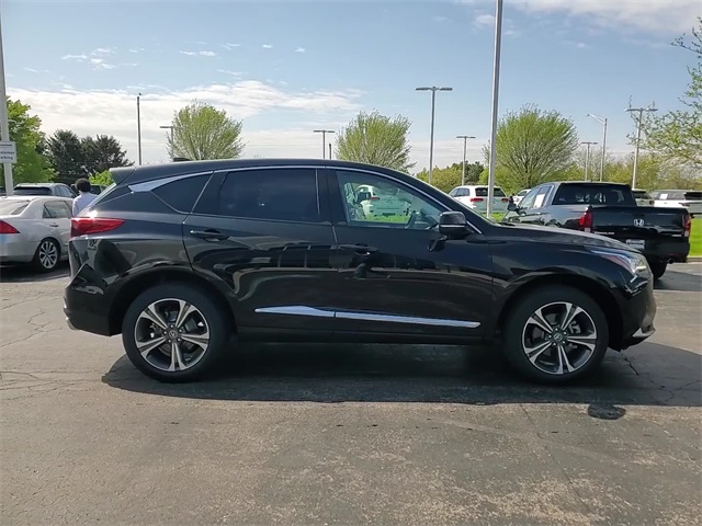 Vehicle image 6 of 24